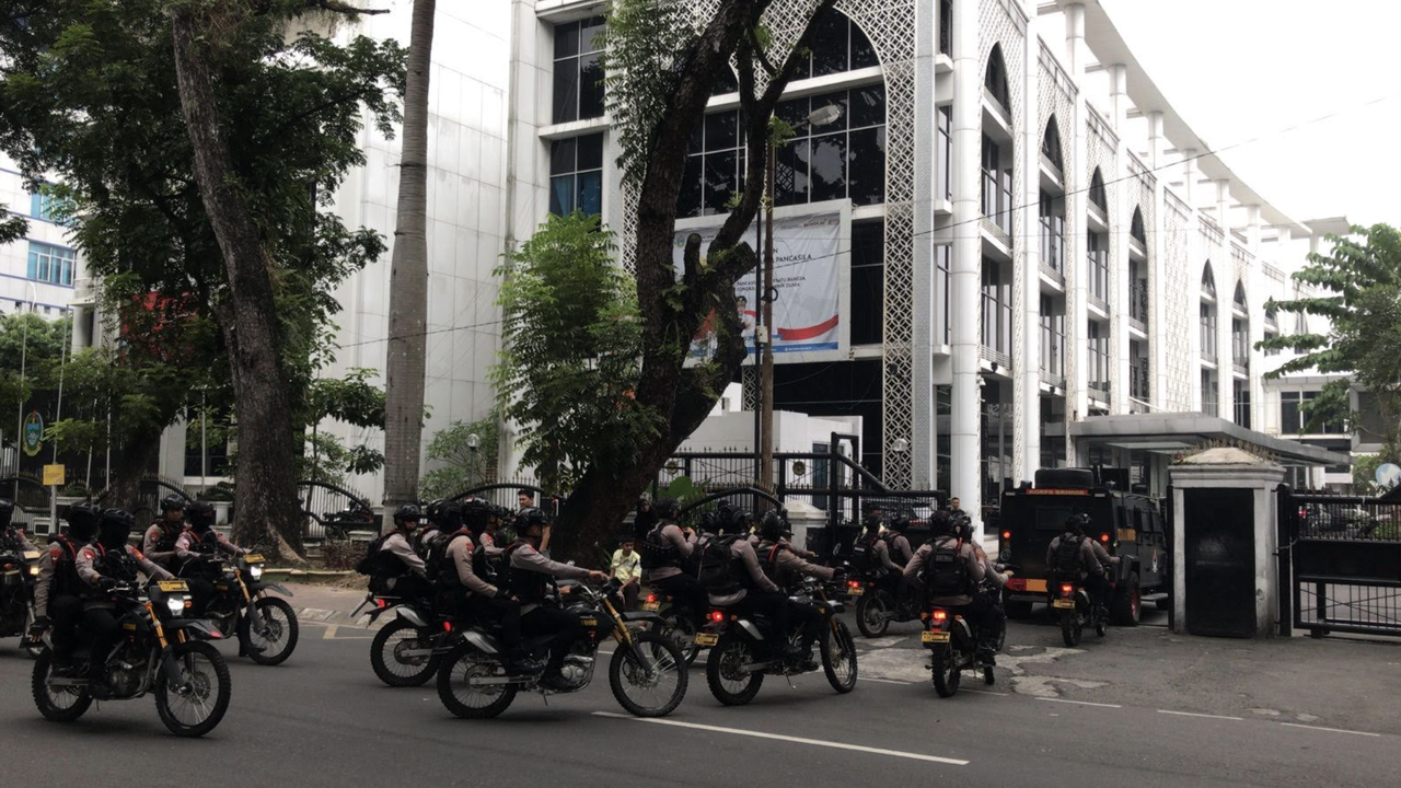 620 Personel Gabungan TNI-Polri Kawal Aksi Mahasiswa di Medan, Water Cannon Disiagakan