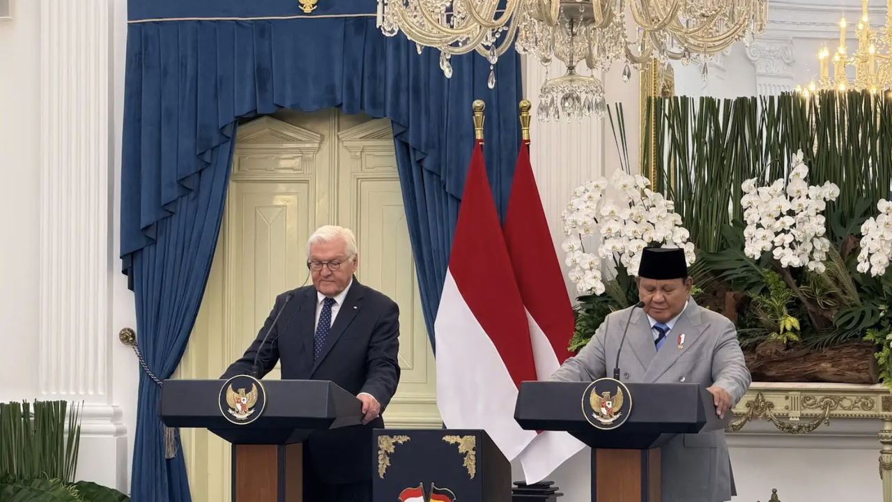 Momen Prabowo Berbahasa Jerman Saat Sambut Presiden Steinmeier
