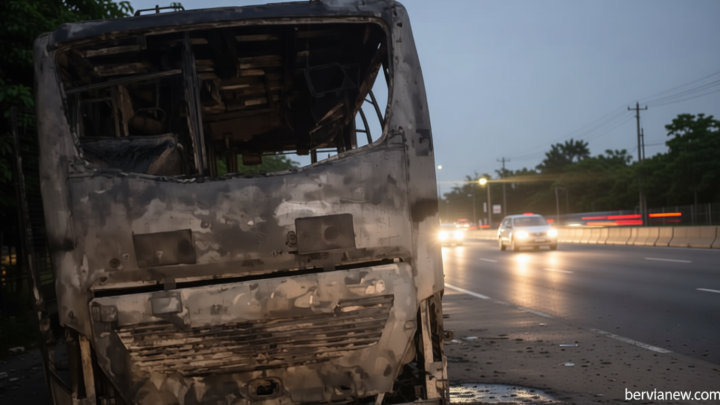 Facing Challenges: Polres Karawang Pastikan Tak Ada Korban Jiwa dalam Kebakaran Mikrobus Tol Japek KM 55