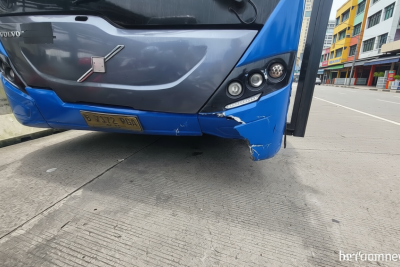Bus Transjakarta Alami Kecelakaan Tunggal di Cikoko – Penyebab Masih Didalami