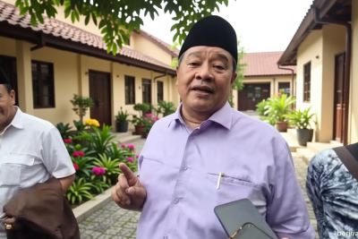 New Policy: Bestari Barus Soal Jaket PSI untuk Jokowi: Segera Disematkan dan Paling Cakep