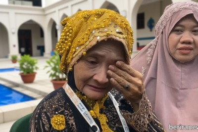 Key Issue: Tangis Haru Hj Jumariah Si Ikon Haji Global 2026, Baru Tiba di Tanah Air Ingin Balik Lagi ke Tanah Suci