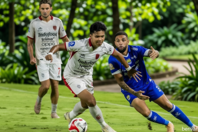 Solving Problems: Layvin Kurzawa Tinggalkan Persib, Manajemen Sampaikan Terima Kasih Atas Dedikasi