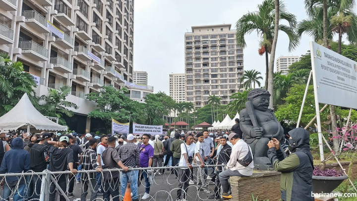 Important News: Hotel Sultan Dieksekusi Hari Ini, Kawat Berduri hingga Pengamanan Berlapis Dilakukan Polisi dan TNI