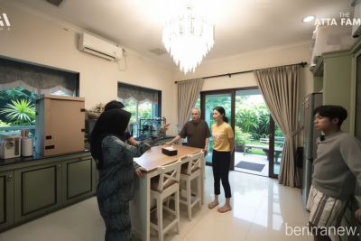 Facing Challenges: 6 Foto Dapur Lama Ruben Onsu, Isinya Lengkap Bak Minimarket Pribadi