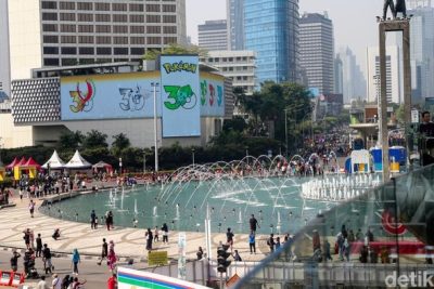 Pagi Berdebu Warga Jakarta dan Sekitar Buntut Abu Vulkanik Anak Krakatau