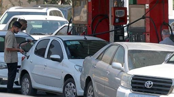 Terhimpit Tekanan Ekonomi AS, Iran Naikkan Harga Bensin