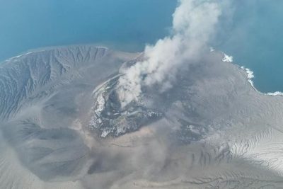 Abu vulkanik Gunung Anak Krakatau Menyebar ke Sebagian Teluk Lampung Pagi Ini
