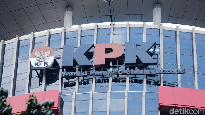 Selain di Dinas PUPR Muara Enim, KPK Geledah Rumah Tersangka Kasus Bupati Edison