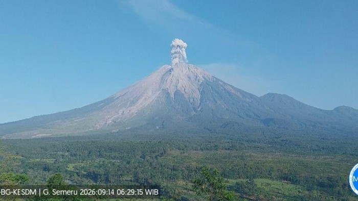 Gunung Semeru Erupsi Lagi, Disertai Suara Dentuman