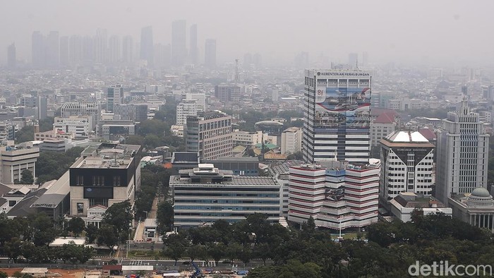 Kualitas Udara Jakarta Tak Sehat Pagi Ini