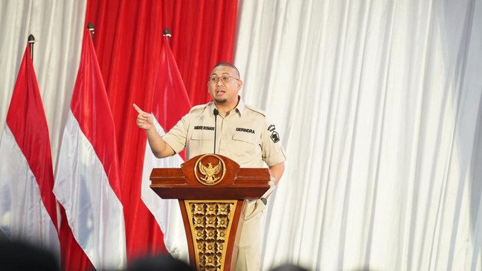 ketua-dpd-gerindra-sumbar-andre-rosiade-memimpin-pelatihan-kader-di-sawahlunto-dokistimewa-1789741178190_169