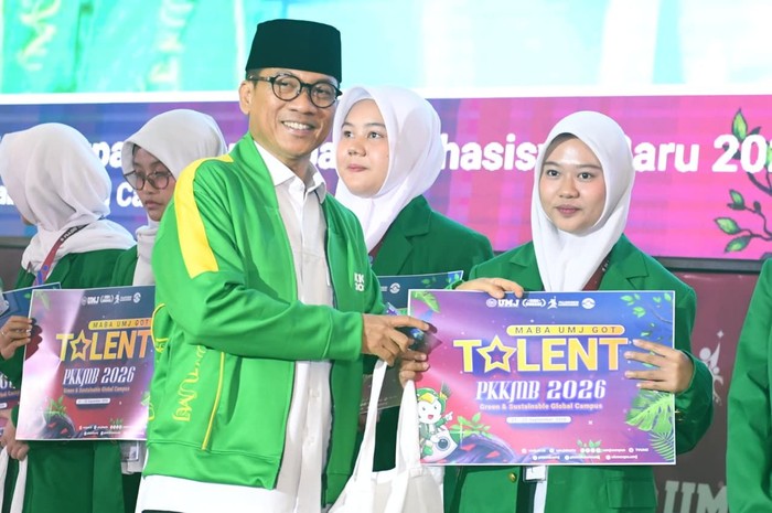 Maksimalkan Potensi Desa, Mendes PDT Ajak Mahasiswa UMJ Jadi Pengusaha
