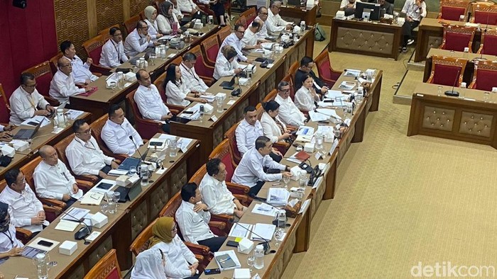 Fadli Zon Ungkap Rekonstruksi Desa Adat Sade Butuh Anggaran Rp 30 M