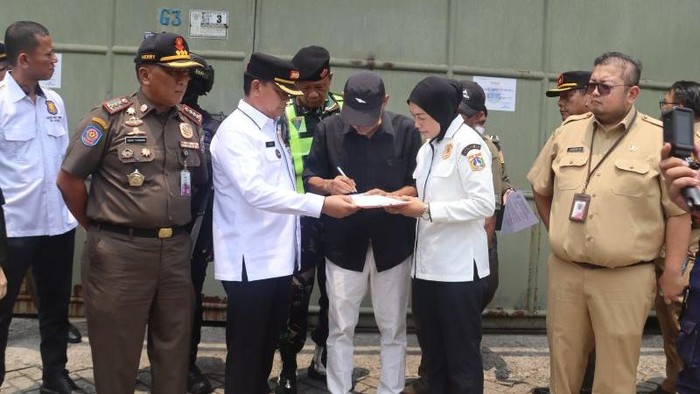 Izin Perusahaan Akrilik di Jakbar Dicabut Usai Warga Ngeluh Bikin Bising