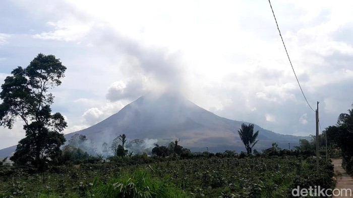 6 Gunung Api Erupsi Beruntun Akhir Agustus, PVMBG: Tak Ada Bukti Saling Picu