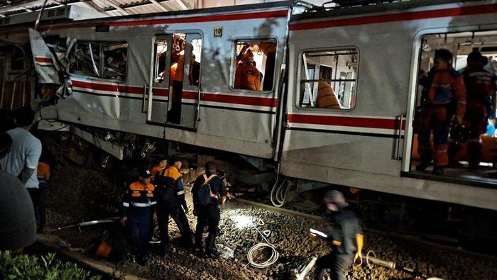 ⁠Tabrakan Maut dengan KRL Bikin Masinis KA Anggrek Jadi Tersangka