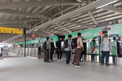 Sudah Layani Penumpang, Begini Suasana Stasiun LRT Manggarai Pagi Ini
