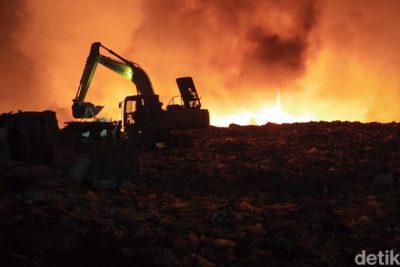 TPA Jatibarang Semarang Terbakar Malam Ini, Kandungan Gas Metana Tinggi