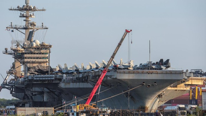 Kapal Induk USS Abraham Lincoln Bertolak dari Thailand Usai Singgah