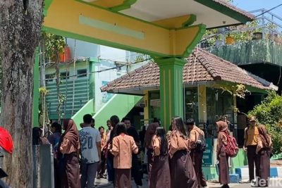 Eks Kepsek SMPN di Malang Diduga Aniaya Murid, Korban Capai 20 Orang