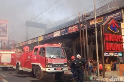 2 Karyawati Tewas Terjebak Kebakaran Toko Bangunan di Jogja